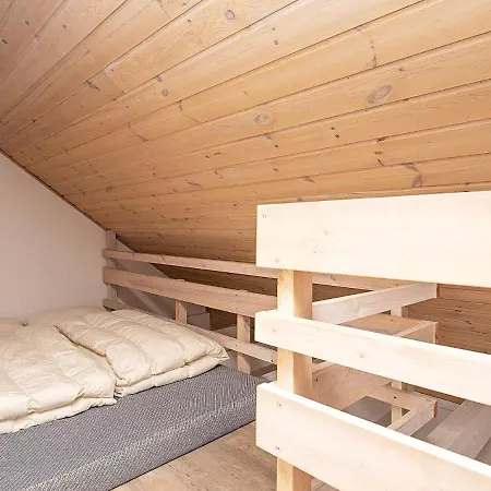 Grand Home, Σπίτι διακοπών